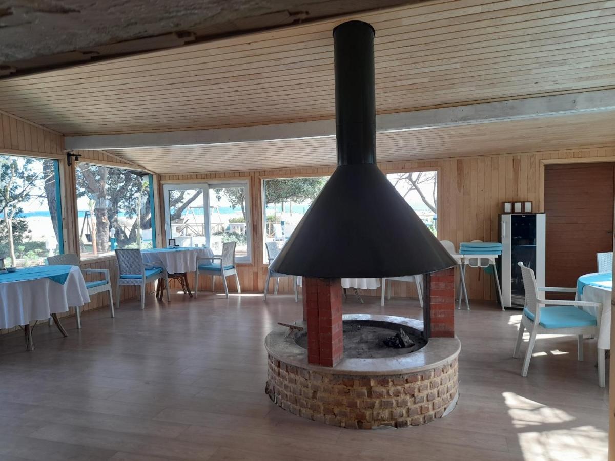 Bellerofon Beach Otel Чирали Екстериор снимка