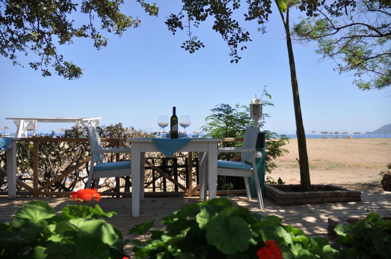 Bellerofon Beach Otel Чирали Екстериор снимка