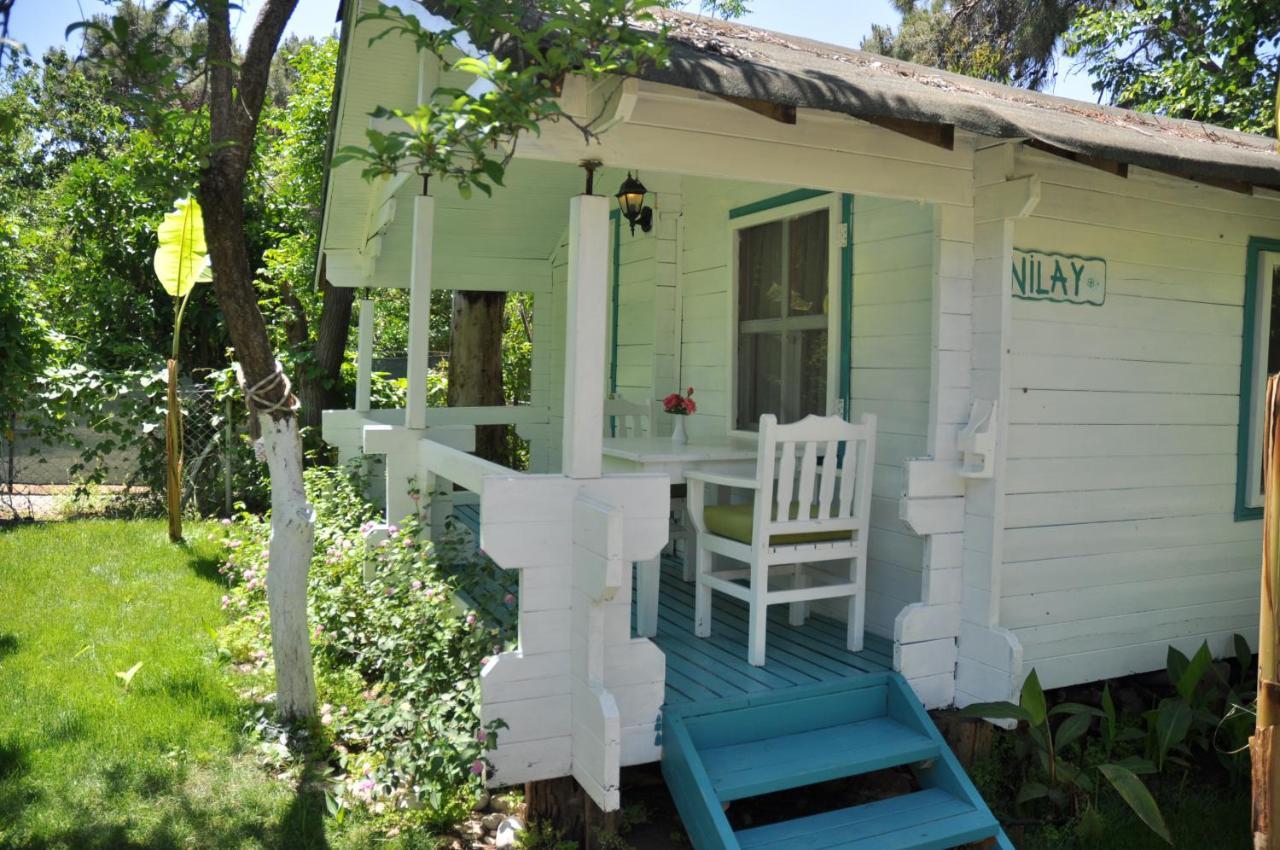 Bellerofon Beach Otel Чирали Екстериор снимка