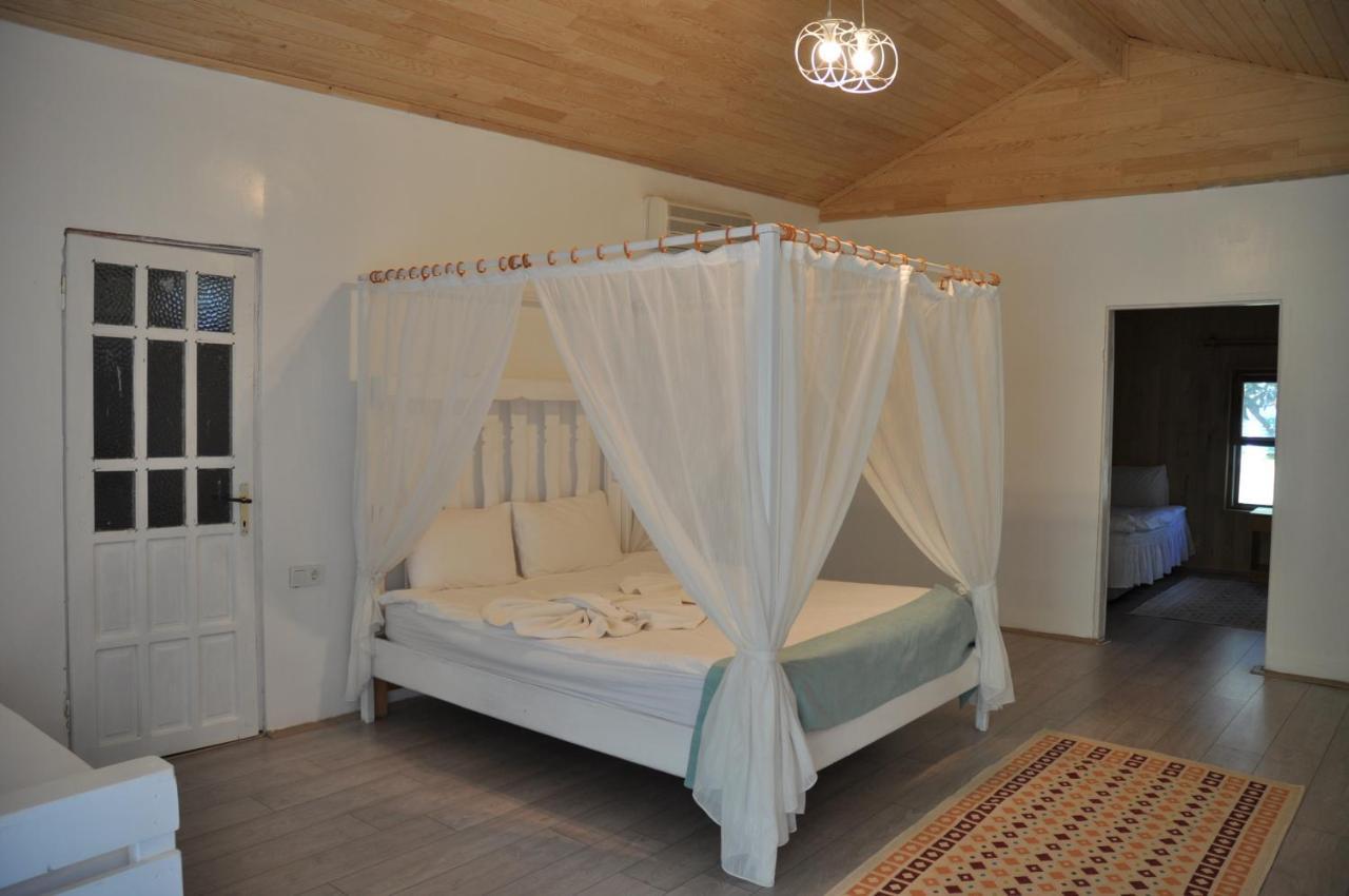 Bellerofon Beach Otel Чирали Екстериор снимка