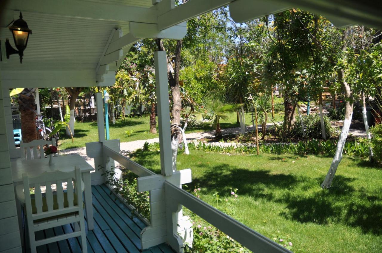 Bellerofon Beach Otel Чирали Екстериор снимка
