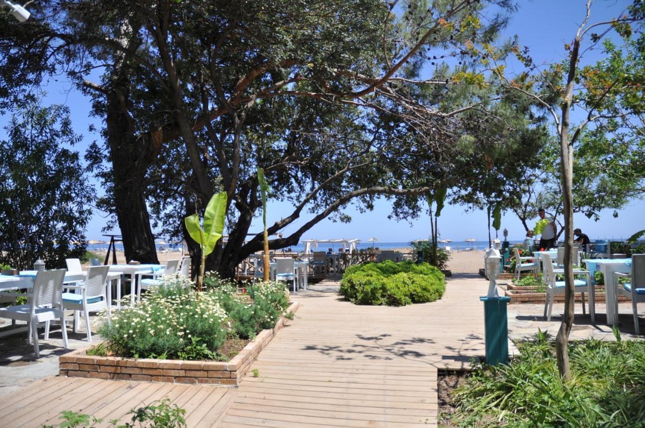 Bellerofon Beach Otel Чирали Екстериор снимка