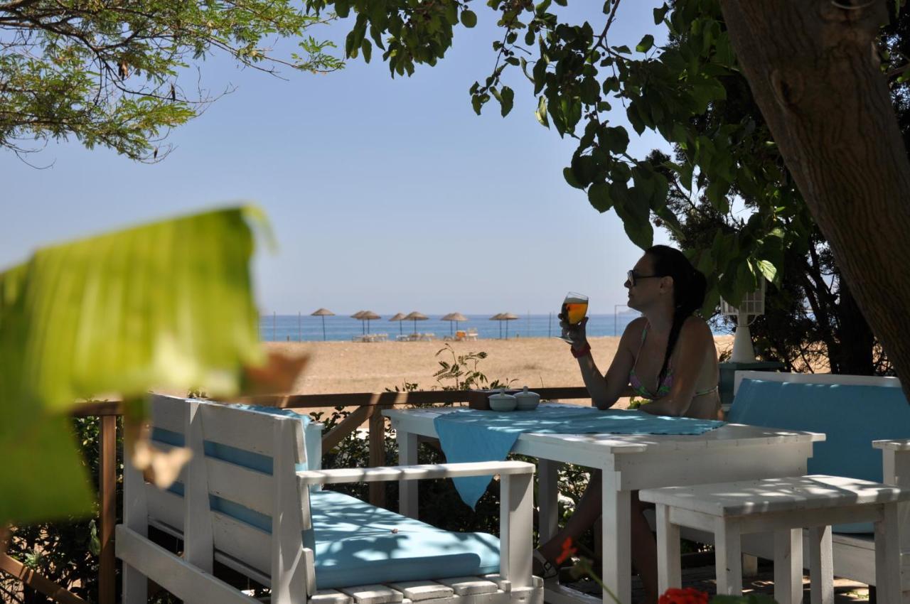 Bellerofon Beach Otel Чирали Екстериор снимка