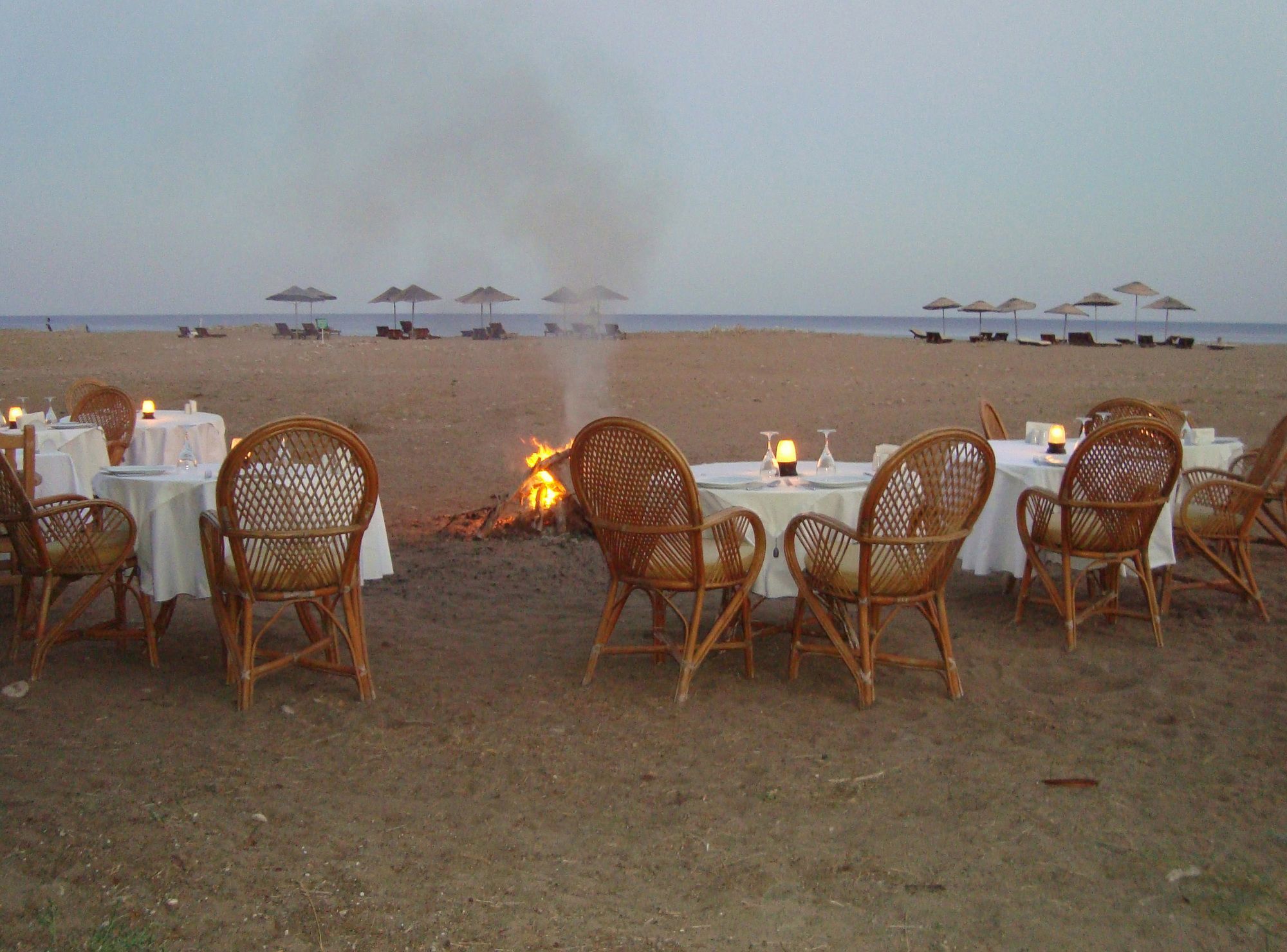 Bellerofon Beach Otel Чирали Екстериор снимка